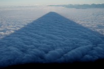 雲海に浮かぶ影富士