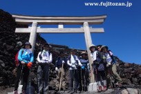 富士登山・シャイニング貸切ツアー
