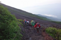 富士登山・シャイニングツアー