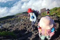 富士登山シャイニングツアー