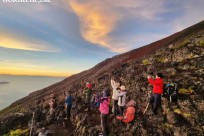 富士登山シャイニングツアー（１泊２日）