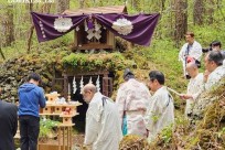 富士山世界文化遺産構成資産「吉田胎内神社例大祭」玉串奉納、参列
